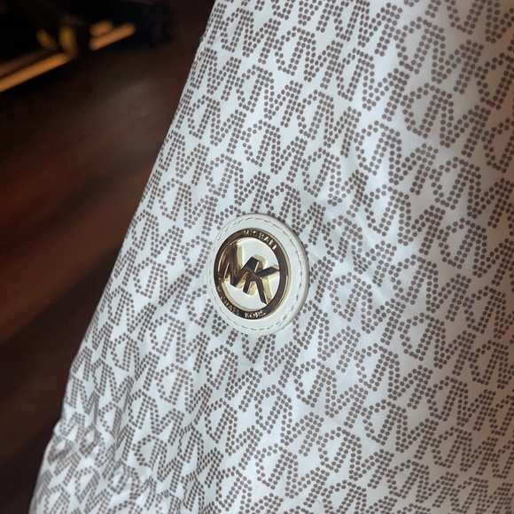 Micheal kors puffer jacket - Picture 4 of 4